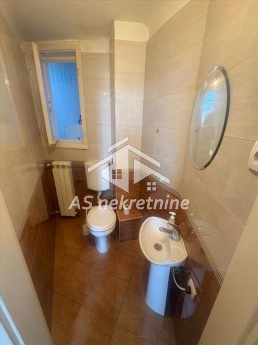 izdavanje-lokala-J2MmH6V2CH Stan Izdavanje Beograd Topličin Venac 90 m2