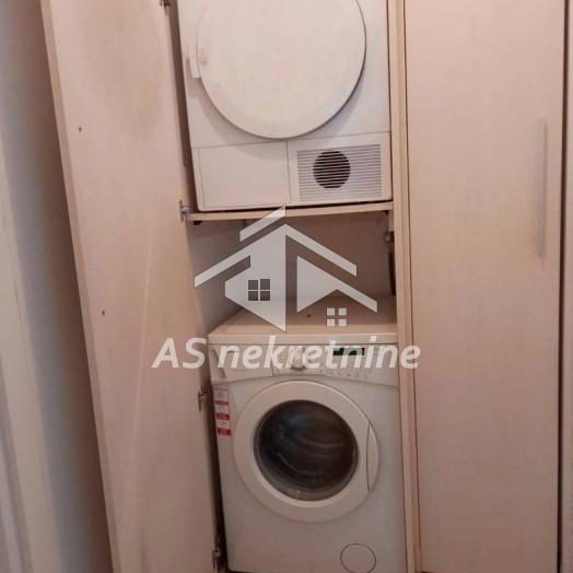 Trosoban stan za izdavanje, Banovo Brdo, Beograd, 750 €/mes