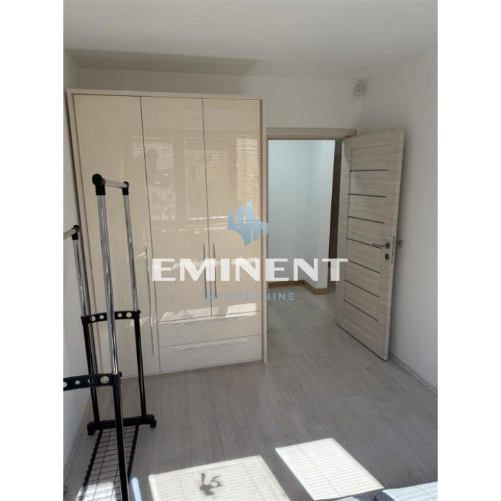 Četvorosoban stan za izdavanje, Blok 22, Beograd, 91m², 1.300 €/mes