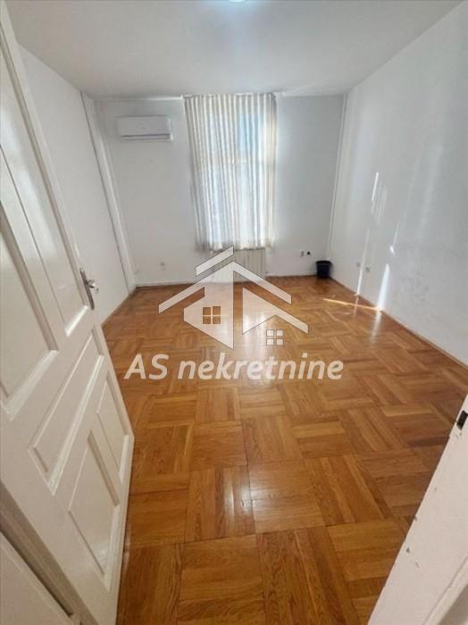 Stan Izdavanje Beograd Stan Izdavanje Beograd Topličin Venac 90 m2
