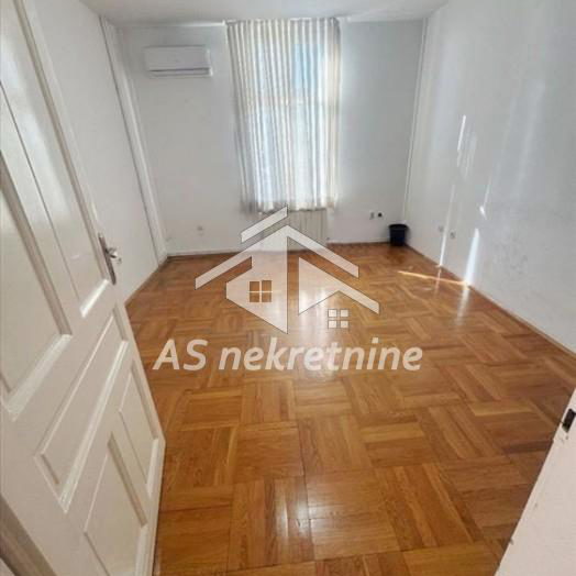 Stan Izdavanje Beograd Topličin Venac 90 m2