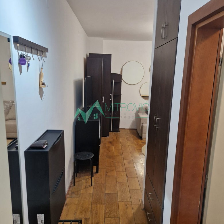 Garsonjera na prodaju, Salajka, Novi Sad, 27m², 350 €