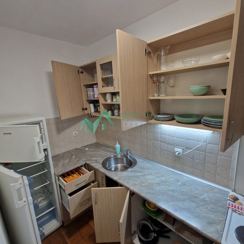 Stan Prodaja Novi Sad  27 m2