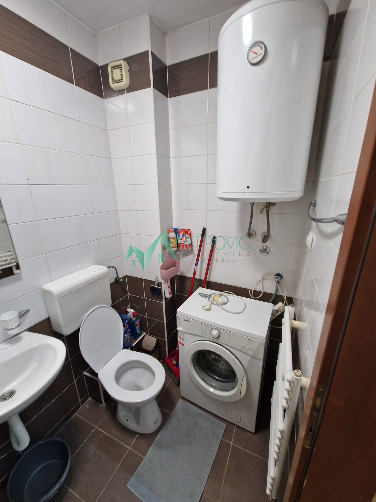 izdavanje-salajka-9102509-j5hul Garsonjera na prodaju, Salajka, Novi Sad, 27m², 350 €