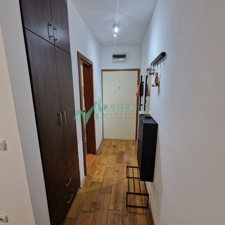Stan Prodaja Novi Sad  27 m2