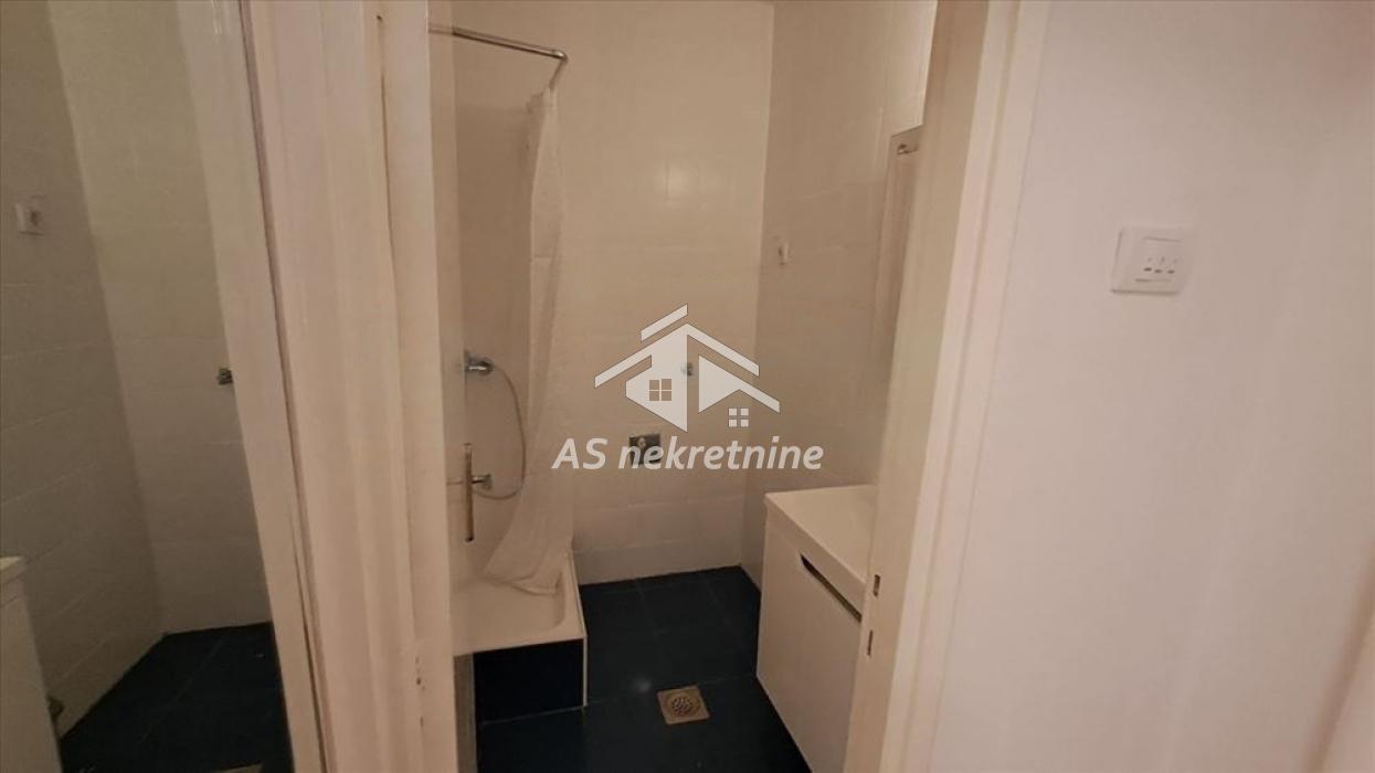 Četvorosoban stan za izdavanje, Dorćol, Beograd, 70m², 850 €/mes