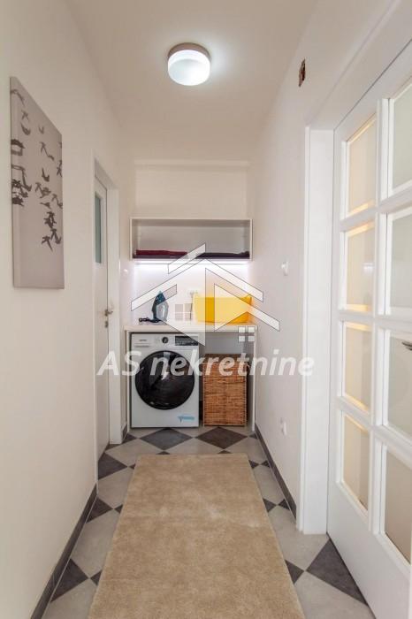 Trosoban stan za izdavanje, Terazije, Beograd, 65m², 1.400 €/mes