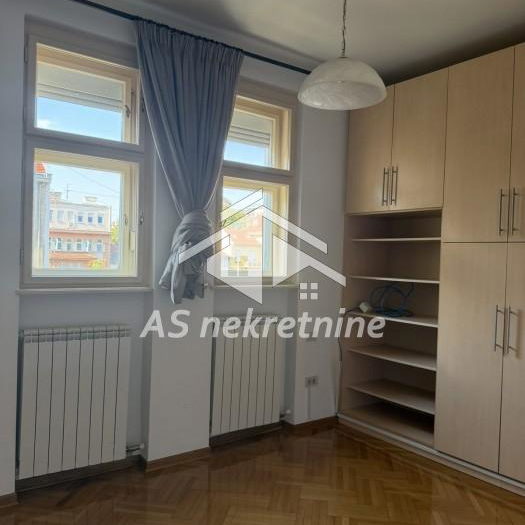 Stan Izdavanje Beograd Krunska 150 m2