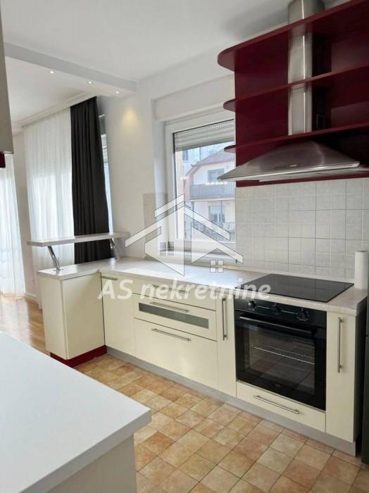 Stan Izdavanje Beograd FON 105 m2