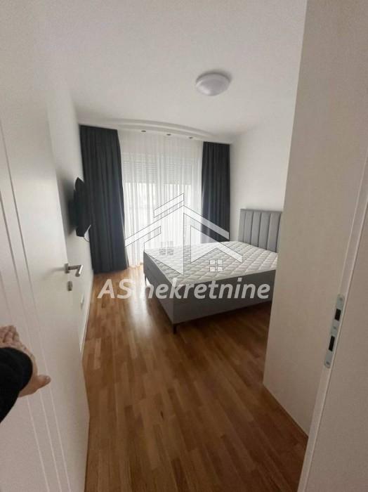 Stan Izdavanje Beograd FON 105 m2