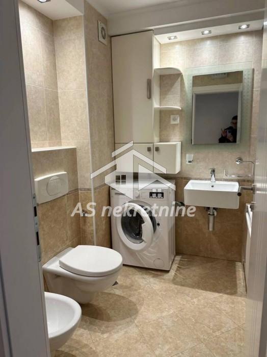Četvorosoban stan za izdavanje, FON, Beograd, 105m², 1.200 €/mes