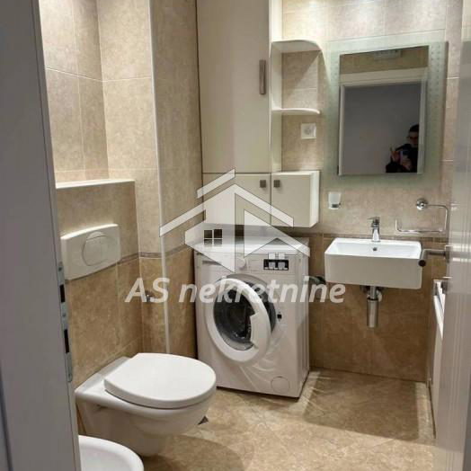 Četvorosoban stan za izdavanje, FON, Beograd, 105m², 1.200 €/mes