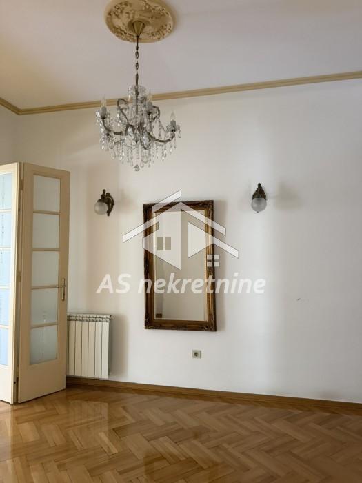 Petosoban stan za izdavanje, Krunska, Beograd, 150m², 2.500 €/mes