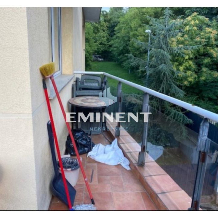 Trosoban stan za izdavanje, Dedinje, Beograd, 120m², 1.350 €/mes
