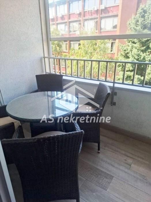 Trosoban stan za izdavanje, Crveni Krst, Beograd, 68m², 1.200 €/mes