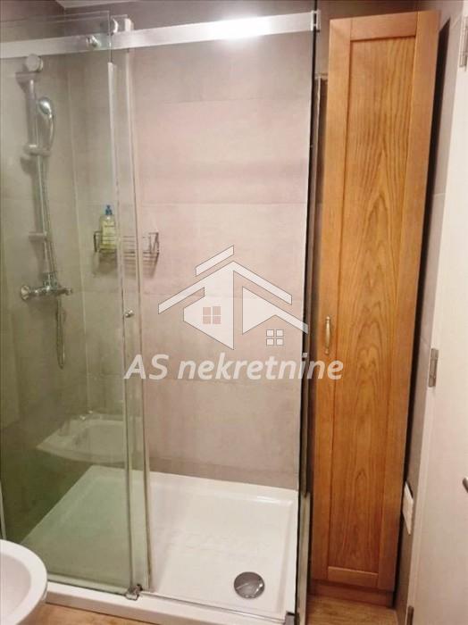 Trosoban stan za izdavanje, Crveni Krst, Beograd, 68m², 1.200 €/mes
