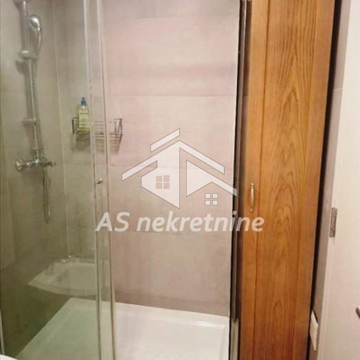 Trosoban stan za izdavanje, Crveni Krst, Beograd, 68m², 1.200 €/mes