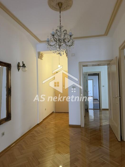 Stan Izdavanje Beograd Krunska 150 m2