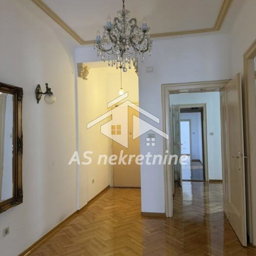 Stan Izdavanje Beograd Krunska 150 m2