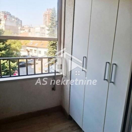Trosoban stan za izdavanje, Crveni Krst, Beograd, 68m², 1.200 €/mes