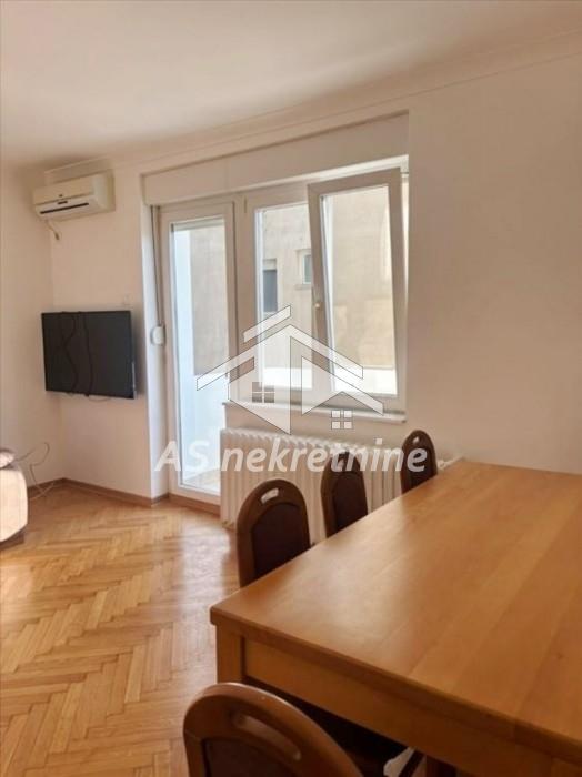 Stan Izdavanje Beograd Tašmajdan 40 m2