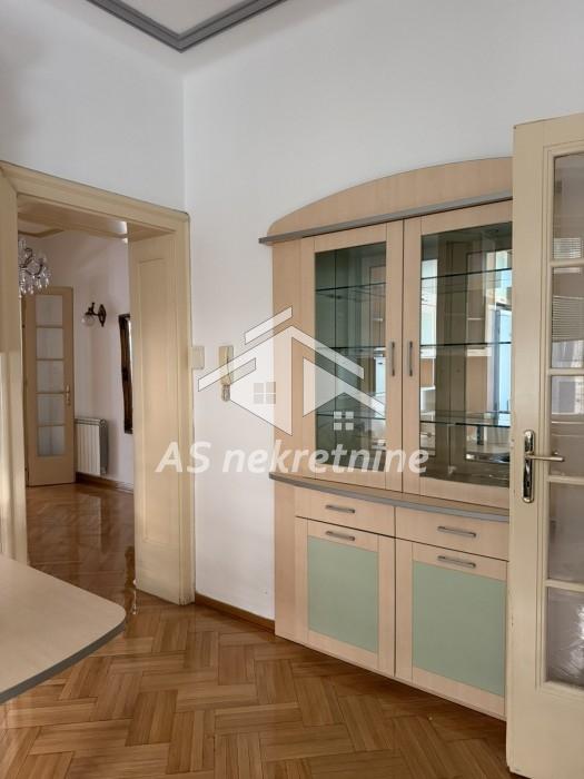 Stan Izdavanje Beograd Krunska 150 m2