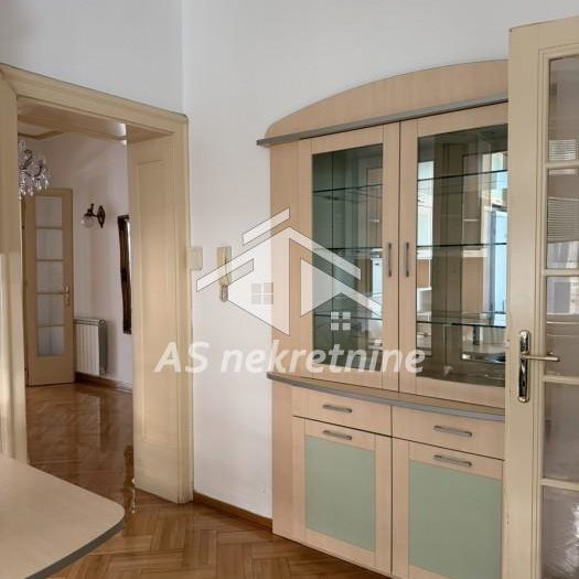 Stan Izdavanje Beograd Krunska 150 m2