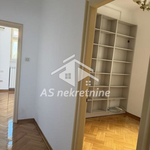 Petosoban stan za izdavanje, Krunska, Beograd, 150m², 2.500 €/mes