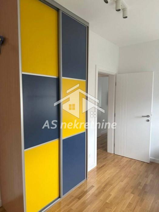 Četvorosoban stan za izdavanje, FON, Beograd, 105m², 1.200 €/mes