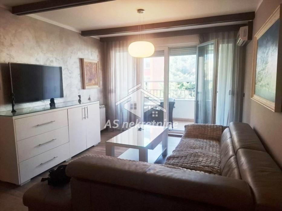 Stan Izdavanje Beograd Crveni Krst 68 m2