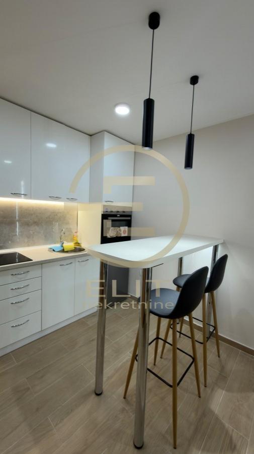 Stan Prodaja Novi Sad  30 m2