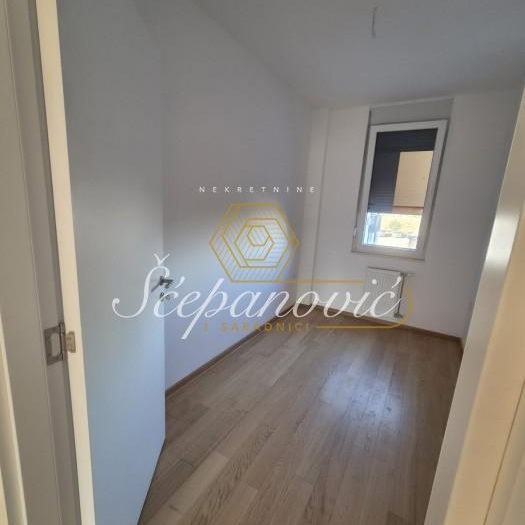 Stan Izdavanje Novi Sad  84 m2