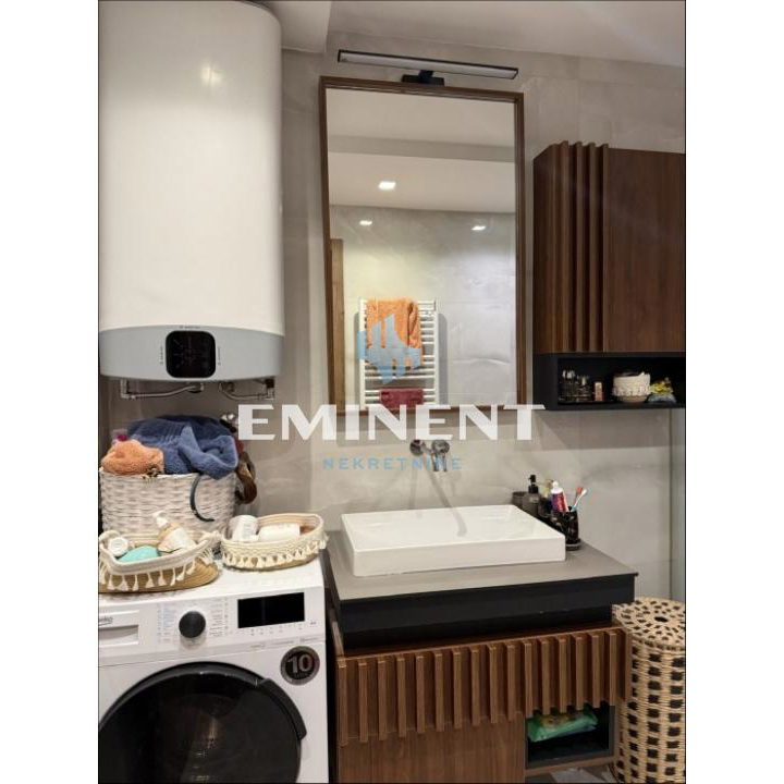 Dvosoban stan za izdavanje, Đeram Pijaca, Beograd, 40m², 900 €/mes