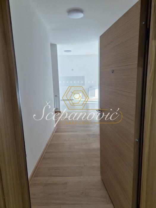 Stan Izdavanje Novi Sad  84 m2