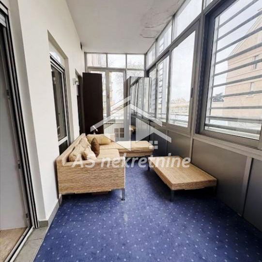 Trosoban stan za izdavanje, Vukov Spomenik, Beograd, 131m², 1.800 €/mes