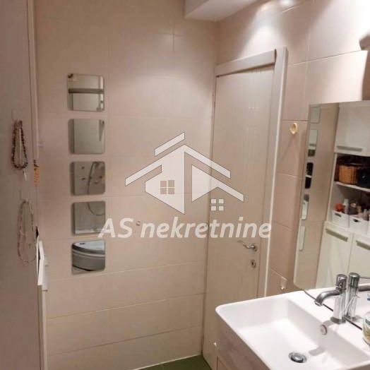 Trosoban stan za izdavanje, Banovo Brdo, Beograd, 750 €/mes