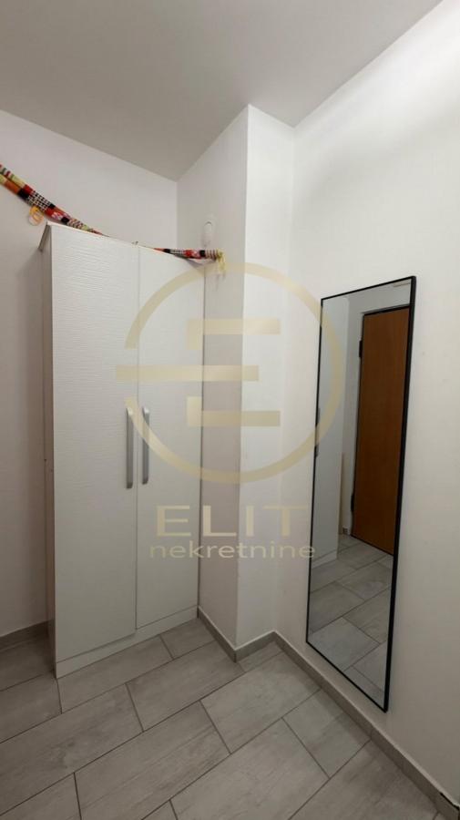 lokali-prodaja-j9YYaT6stv Dvosoban stan za izdavanje, Adamovićevo Naselje, Novi Sad, 48m², 500 €/mes