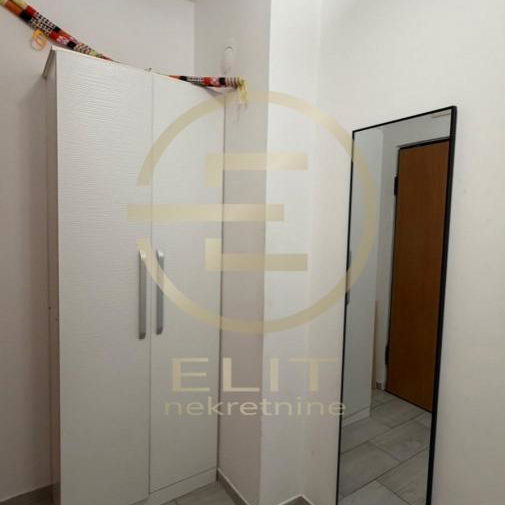 Dvosoban stan za izdavanje, Adamovićevo Naselje, Novi Sad, 48m², 500 €/mes
