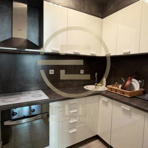Stan Izdavanje Novi Sad  48 m2