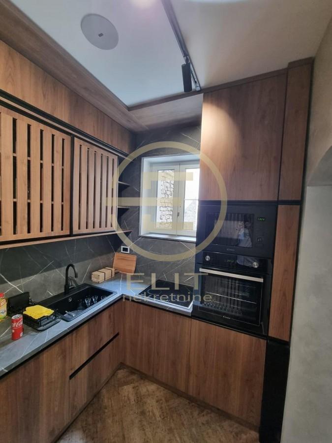 nekretnine-izdavanje-JGru1k0dTD Dvosoban stan na prodaju, Centar, Novi Sad, 64m², 478.000 €