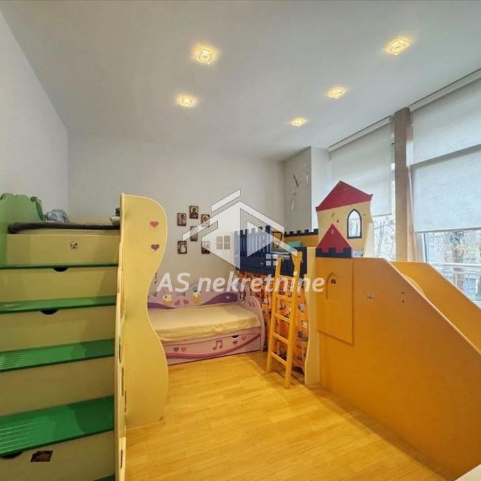 Stan Izdavanje Beograd Vukov Spomenik 131 m2