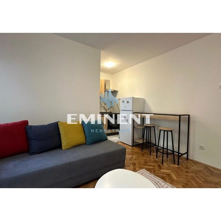 Stan Izdavanje Beograd Kanarevo Brdo 29 m2