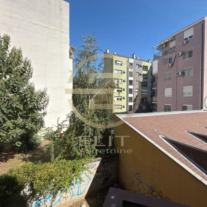 Dvosoban stan za izdavanje, Bulevar Oslobođenja, Novi Sad, 55m², 470 €/mes