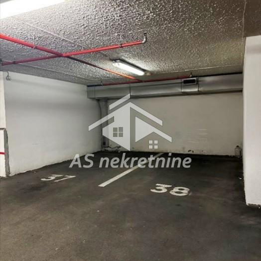 Trosoban stan za izdavanje, Vukov Spomenik, Beograd, 131m², 1.800 €/mes