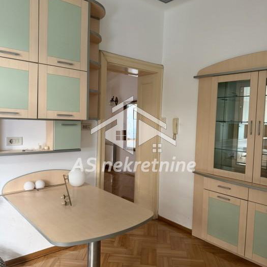 Stan Izdavanje Beograd Krunska 150 m2