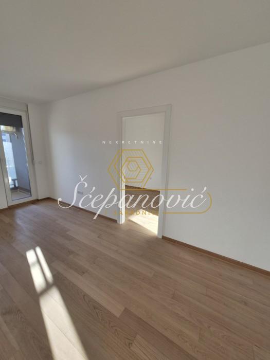 Stan Izdavanje Novi Sad  84 m2