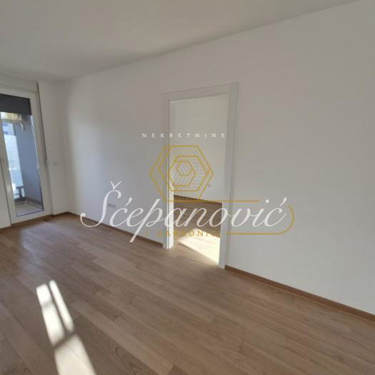 Stan Izdavanje Novi Sad  84 m2