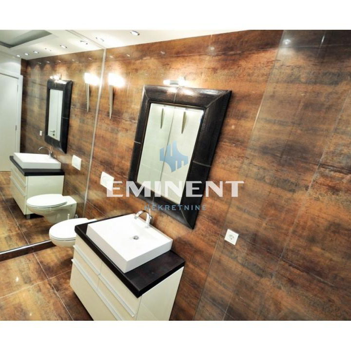 Četvorosoban stan za izdavanje, Hram Svetog Save, Beograd, 170m², 2.000 €/mes