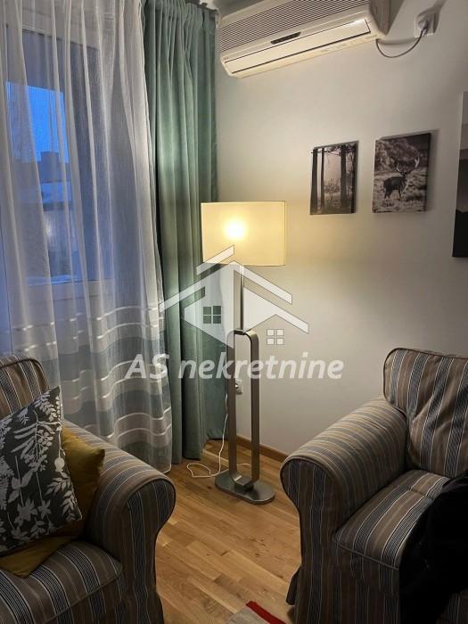 Stan Izdavanje Beograd Terazije 65 m2