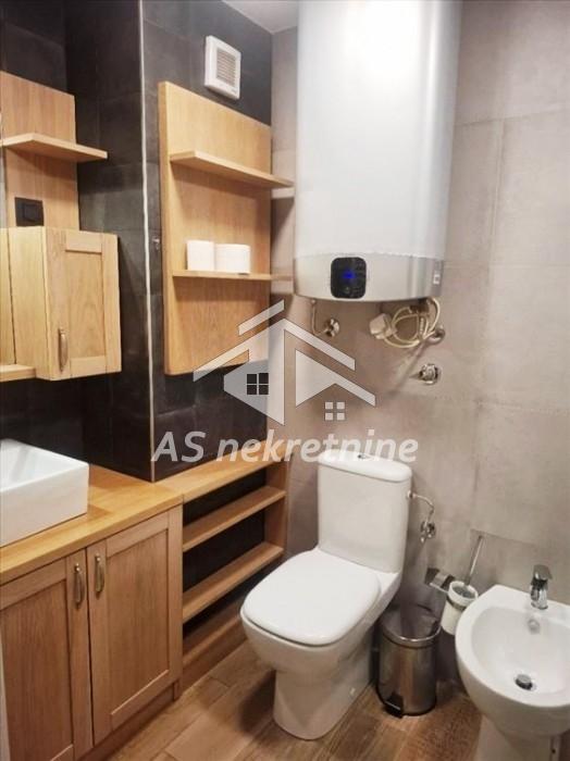 Trosoban stan za izdavanje, Crveni Krst, Beograd, 68m², 1.200 €/mes